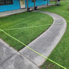 Revitalizing-a-Beaumont-TX-Driveway-and-Walkway-with-Pressure-Washing 1